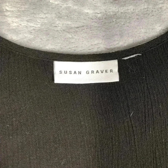 Susan Graver Embroidered Crinkled Gauze V-Neck Tunic in Black Choose Size large - Picture 3 of 3